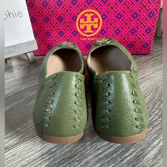 Tory Burch Allie Tumbled Leather Ballet Flats in Daphne Green & Gold. 8.5 NIB! - Picture 6 of 10
